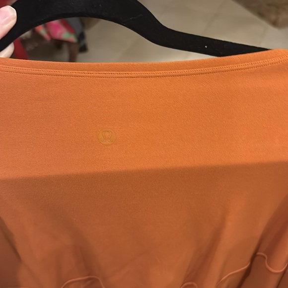 LULULEMON Long Sleeve - Picture 2 of 2